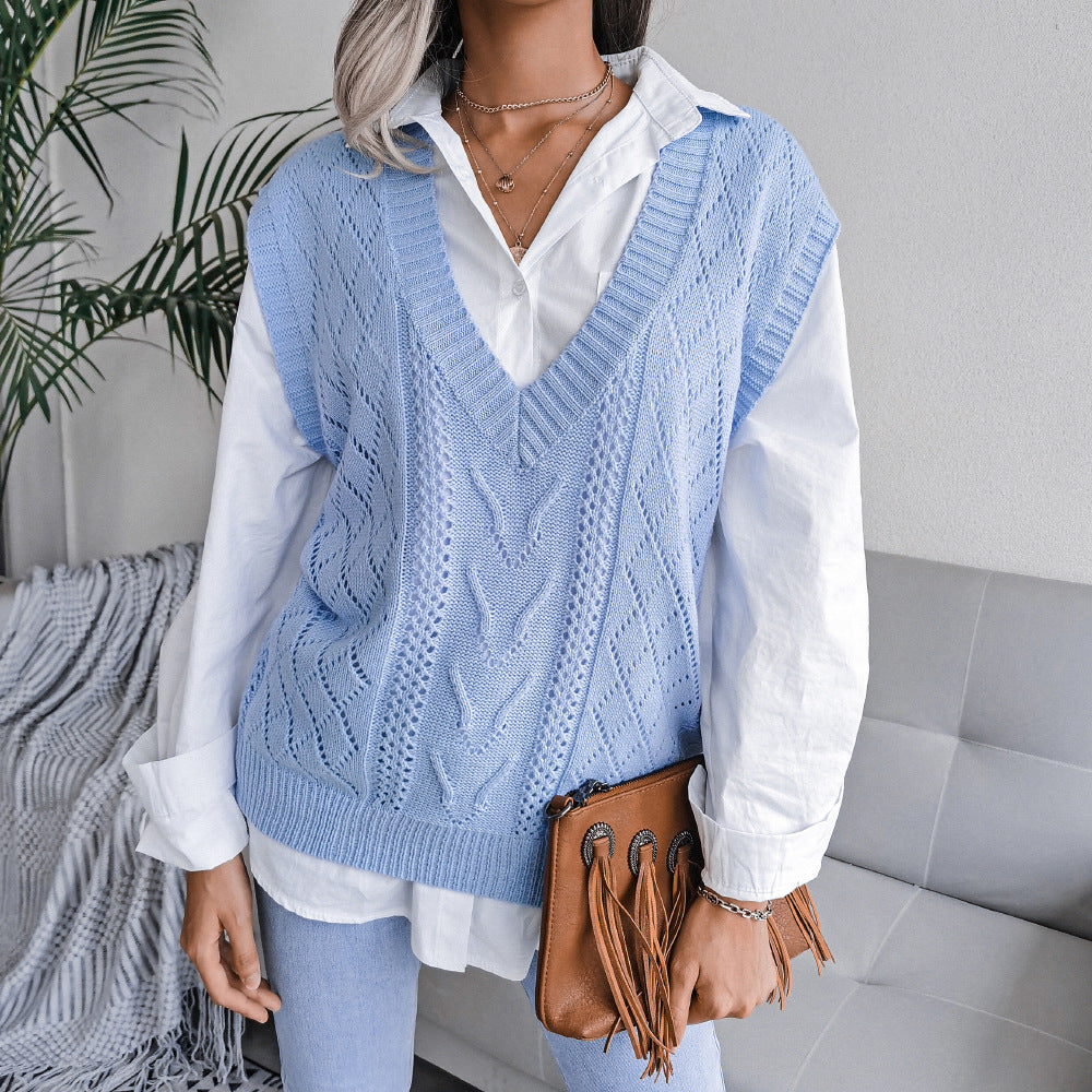 Cable Knit V-Neck Sleeveless Sweater