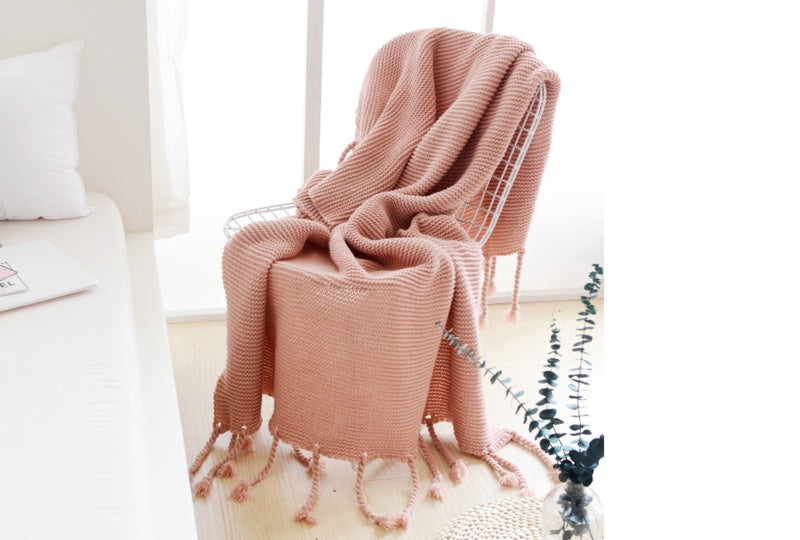Soft Knitted Throw with Tassels for Couch and Office