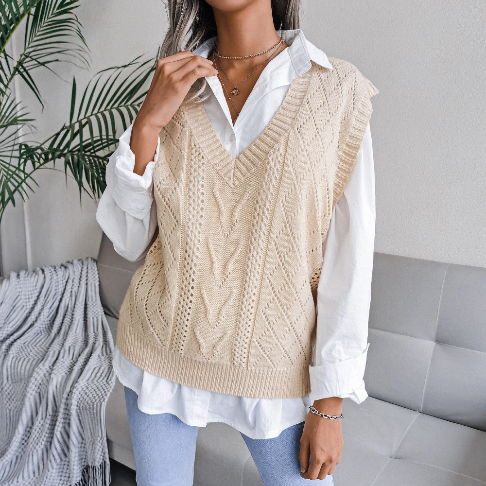 Cable Knit V-Neck Sleeveless Sweater